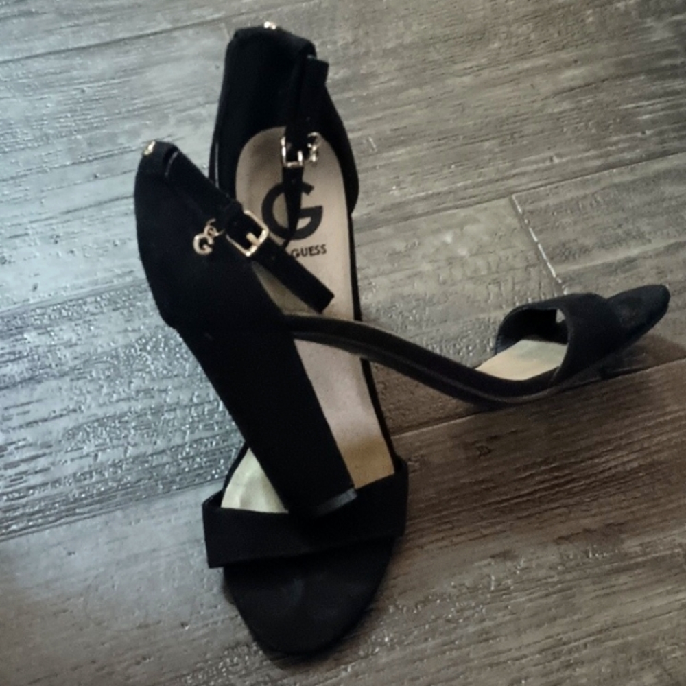 Guess Ankle Strap Women's 7  Sandals